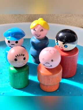 Lot Of 5 "Little People" Vintage Wooden. Good Condition.